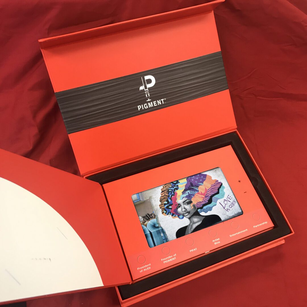 Video Box with 7" LCD Screen Custom video box with 7 inch LCD screen